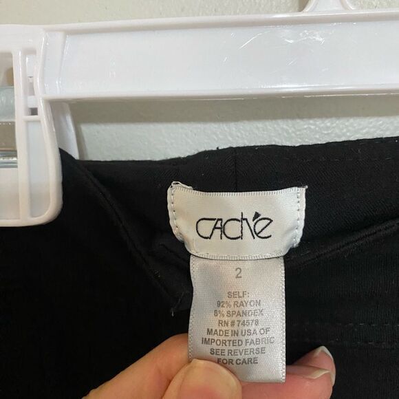 Women’s  black cache roll up cargo Capri‎ pants size 2 - Picture 8 of 11